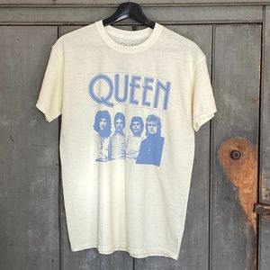 NWT Urban Outfitters Queen T-shirt Unisex Medium